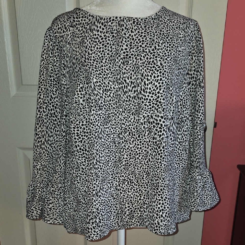 Apt. 9 Black and White Patterned Blouse